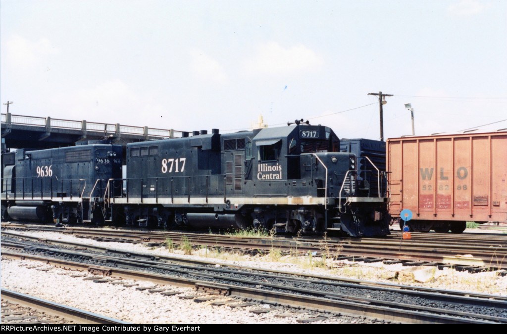 IC GP11 #8717 - Illinois Central